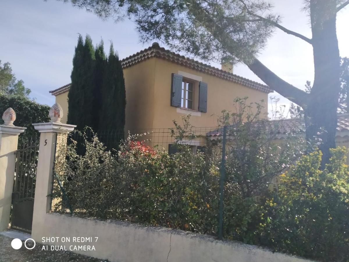 Proche Uzes Petit Gite Avec Grande Cuisine D'Ete Et Piscine Saint-Siffret Eksteriør billede