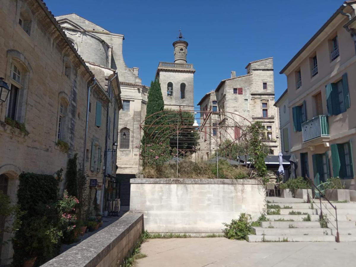 Proche Uzes Petit Gite Avec Grande Cuisine D'Ete Et Piscine Saint-Siffret Eksteriør billede
