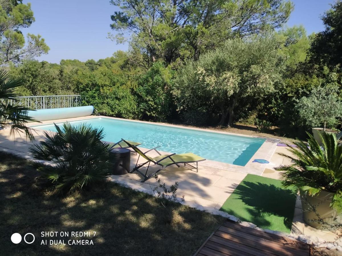 Proche Uzes Petit Gite Avec Grande Cuisine D'Ete Et Piscine Saint-Siffret Eksteriør billede