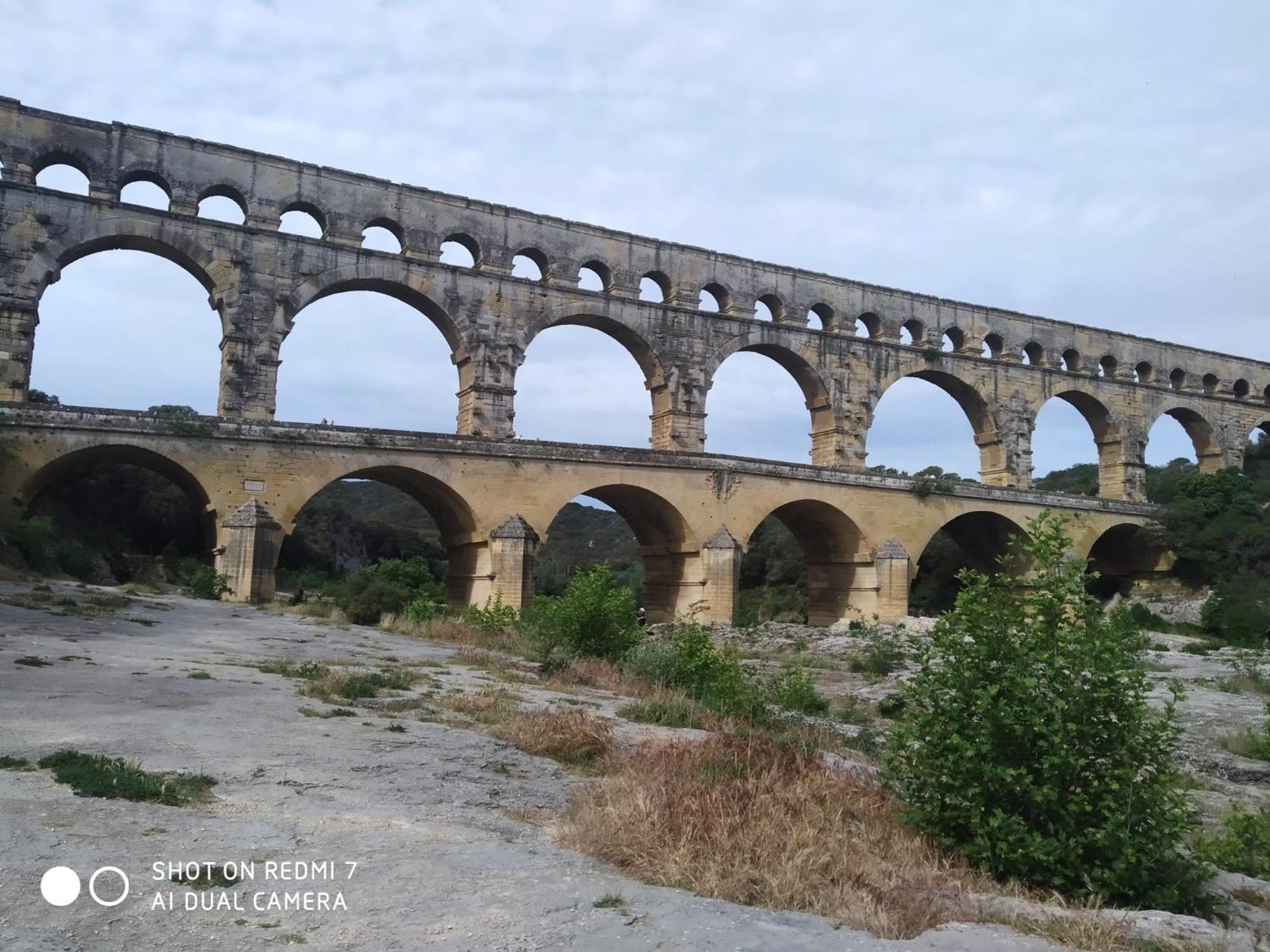 Proche Uzes Petit Gite Avec Grande Cuisine D'Ete Et Piscine Saint-Siffret Eksteriør billede